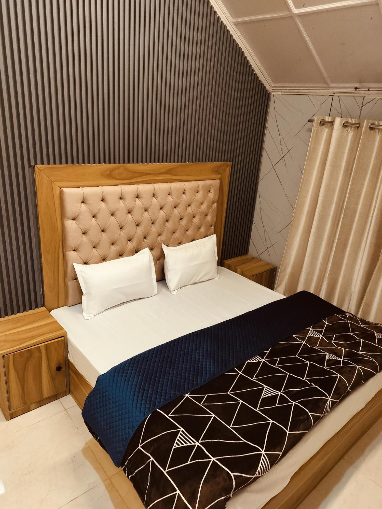 Madan Kunj B & B Mall Road Shimla Dış mekan fotoğraf